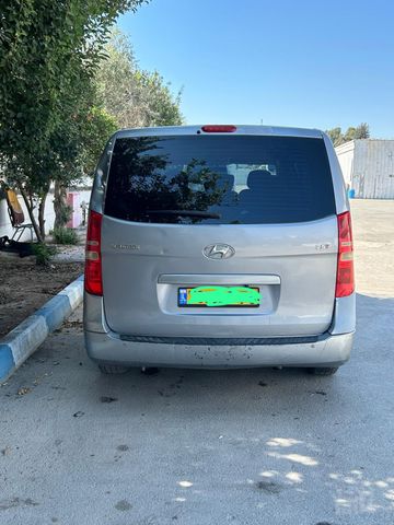 יונדאי H-1 / i800