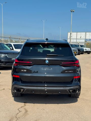 ב מ וו X5