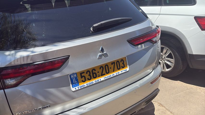מיצובישי אאוטלנדר