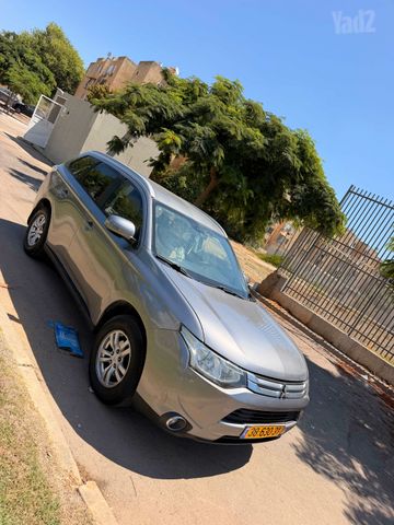 מיצובישי אאוטלנדר