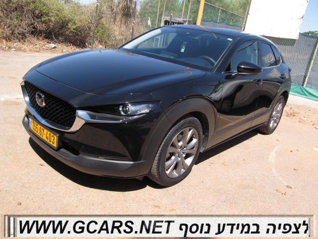 מודעת רכב מאזדה CX-30