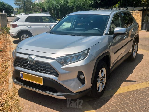 טויוטה RAV4