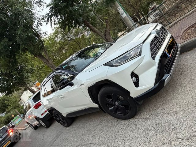 טויוטה RAV4