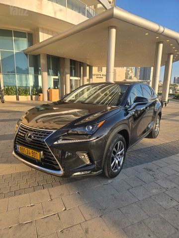NX Premium 300h היברידי אוט׳ 2.5 (155 כ״ס) [2017-2021]