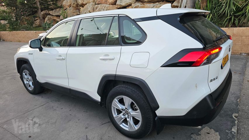 טויוטה RAV4