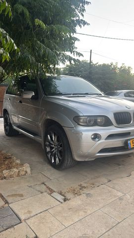 ב מ וו X5