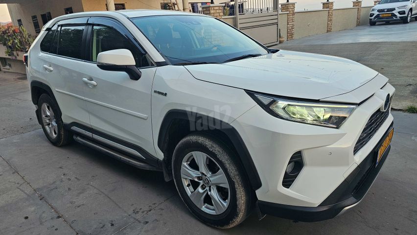 טויוטה RAV4