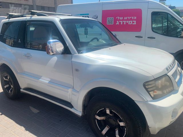 מיצובישי פג'רו