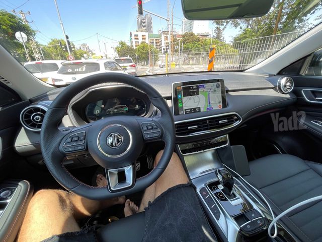 אם ג'י EHS PHEV