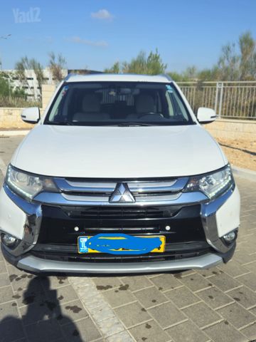 מיצובישי אאוטלנדר