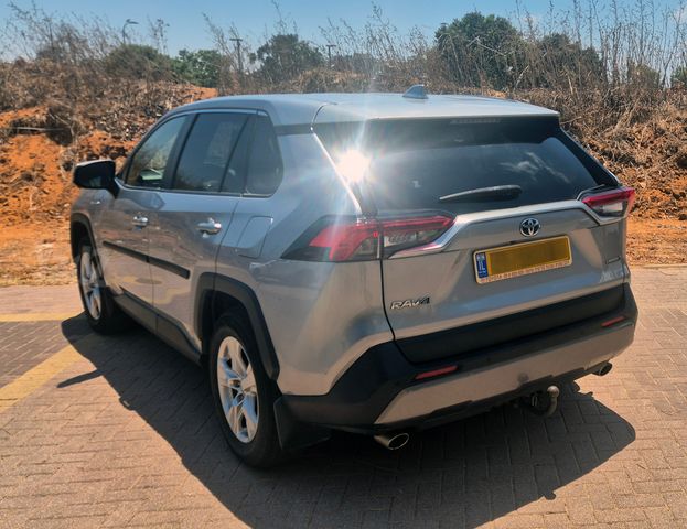 טויוטה RAV4