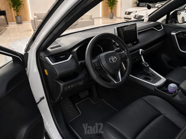 טויוטה RAV4