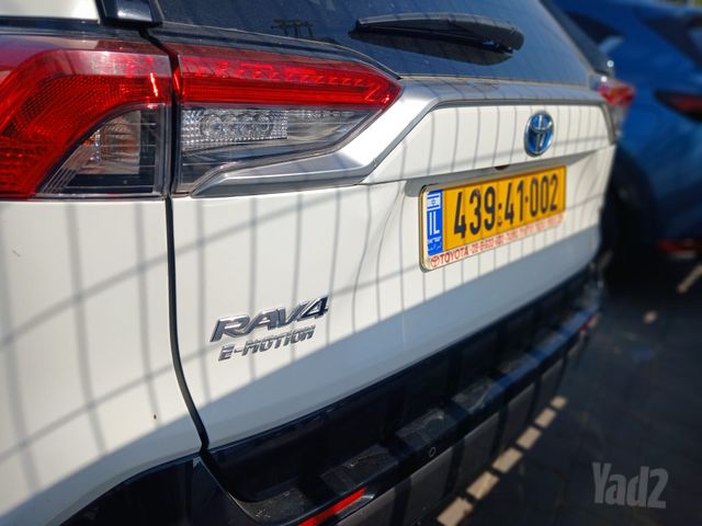 טויוטה RAV4