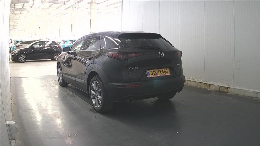 מודעת רכב מאזדה CX-30