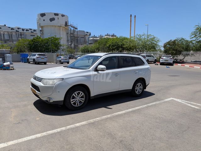 מיצובישי אאוטלנדר