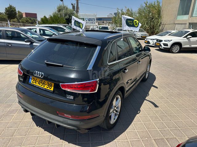 אאודי Q3