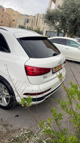 אאודי Q3