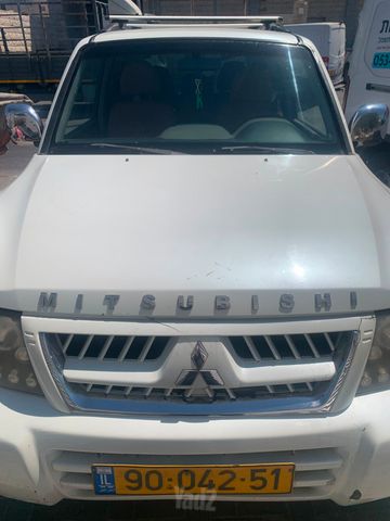 פג'רו GLS אוט׳ דיזל 5 מק 3 דל 3.2 (165 כ״ס)