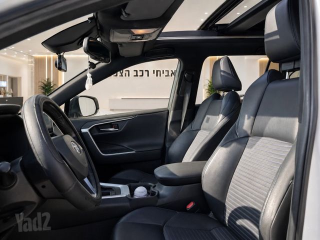 טויוטה RAV4