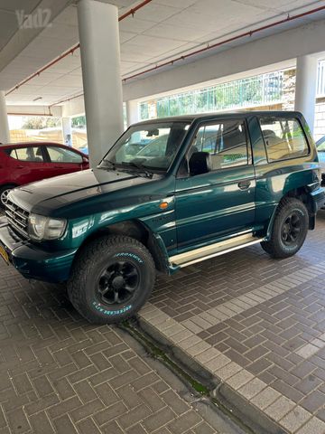 פג'רו GLS קצר אוט׳ 3.0 (177 כ״ס)