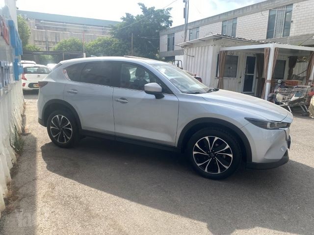מודעת רכב מאזדה CX-5