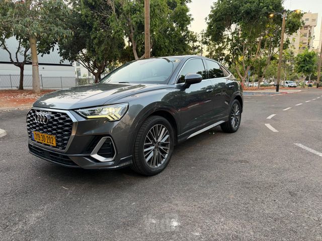 אאודי Q3