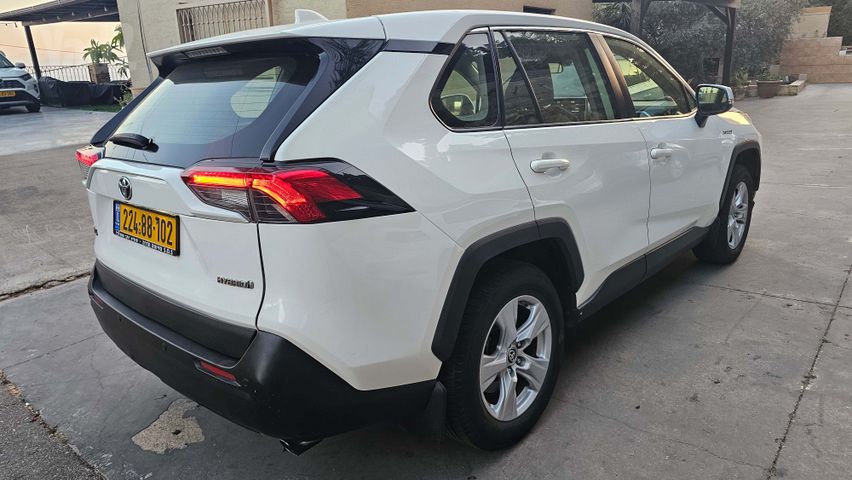 טויוטה RAV4