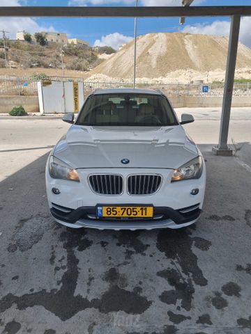 ב מ וו X1