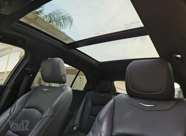 קאדילק XT4