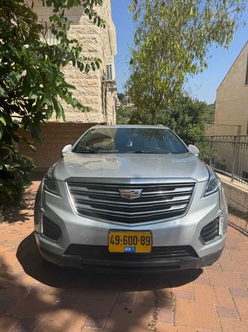 קאדילק XT5