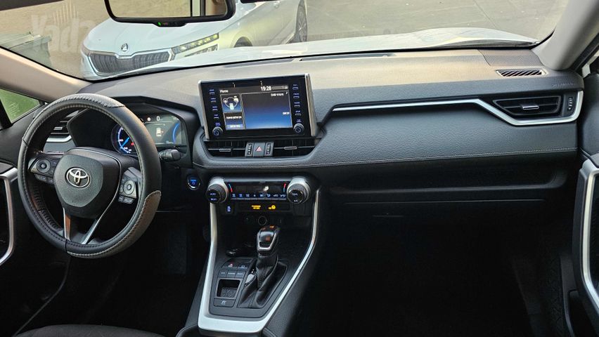 טויוטה RAV4