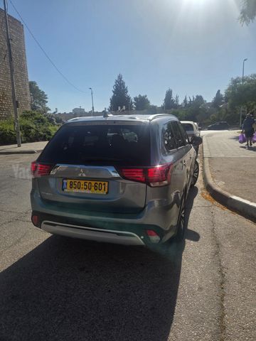 מיצובישי אאוטלנדר