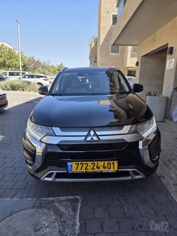 מיצובישי אאוטלנדר