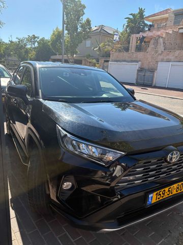טויוטה RAV4