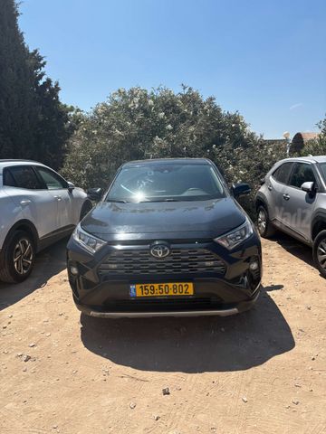 טויוטה RAV4