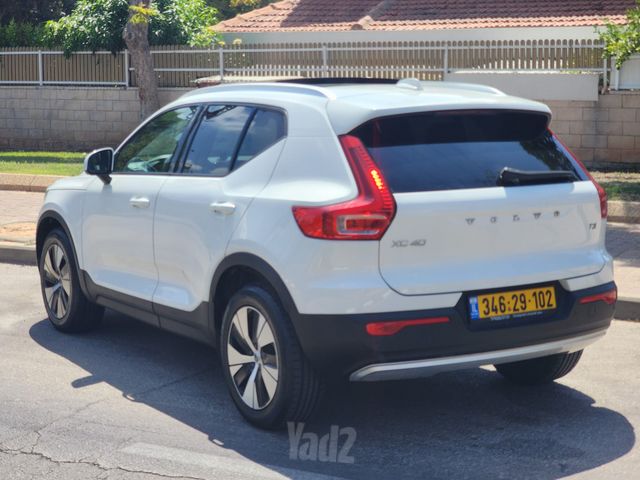 וולוו XC40