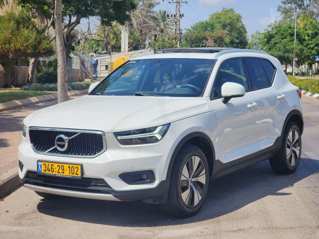 וולוו XC40