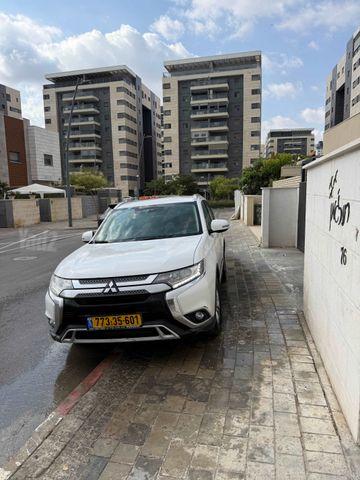 מודעת רכב מיצובישי אאוטלנדר