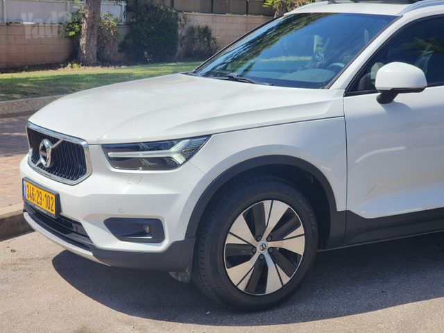 וולוו XC40