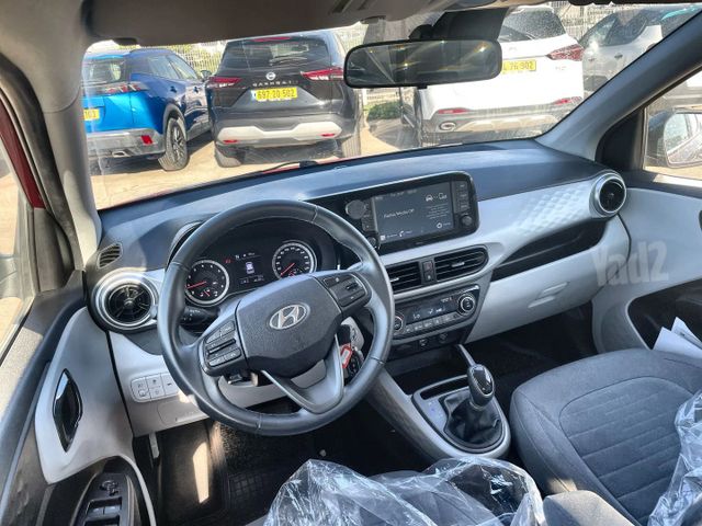 יונדאי i10
