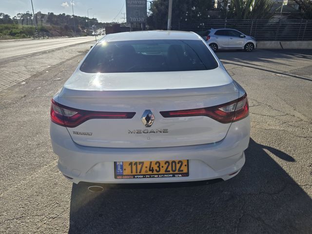 רנו מגאן