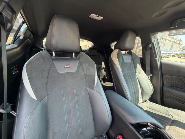 טויוטה C-HR