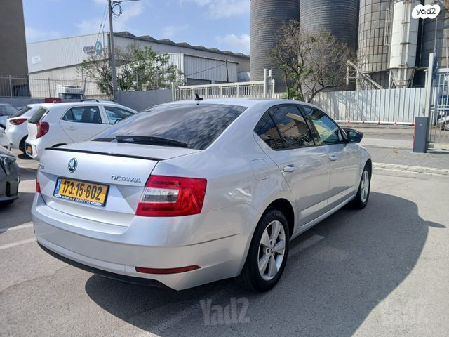 סקודה אוקטביה