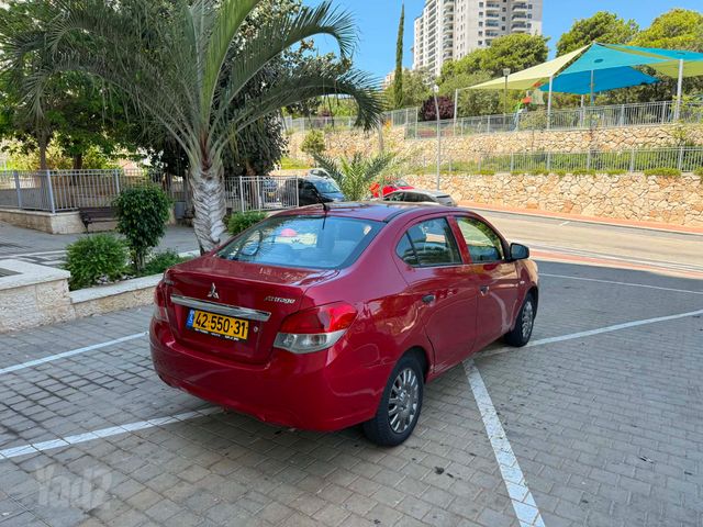 מיצובישי אטראז'