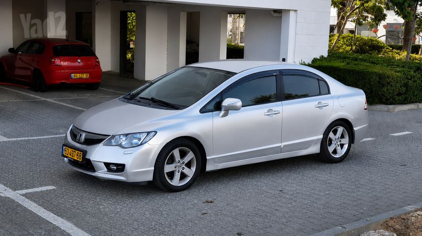 סיוויק Executive אוט׳ 1.8 (140 כ״ס)