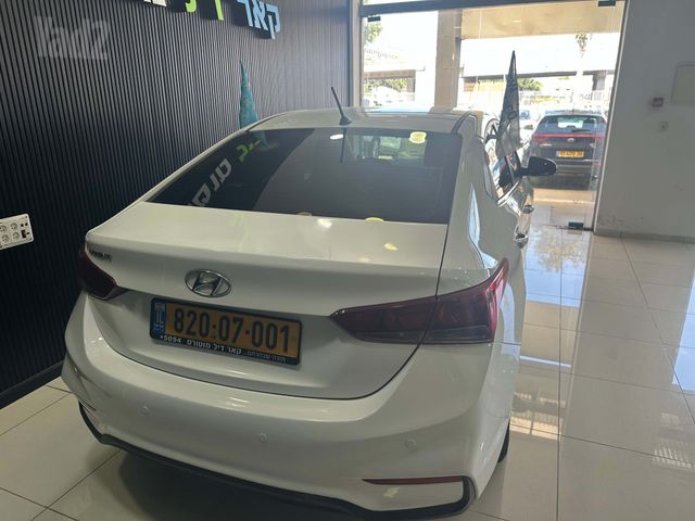 יונדאי אקסנט i25
