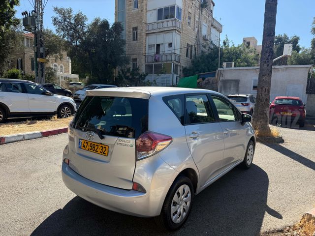 טויוטה ורסו-S
