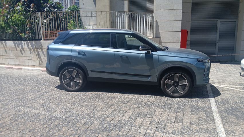 מודעת רכב ג'אקו J7