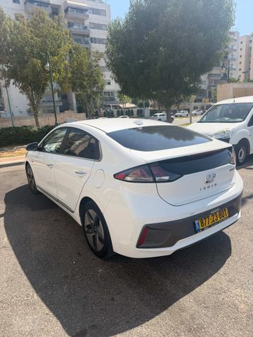יונדאי איוניק