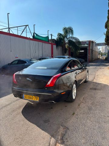 יגואר XJ